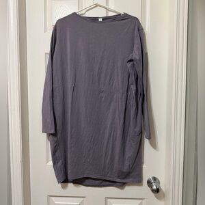 Lululemon back in action long sleeve dress size 4 euc